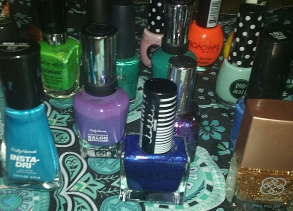 20 NailPolishes!!! - Picture 6 of 8